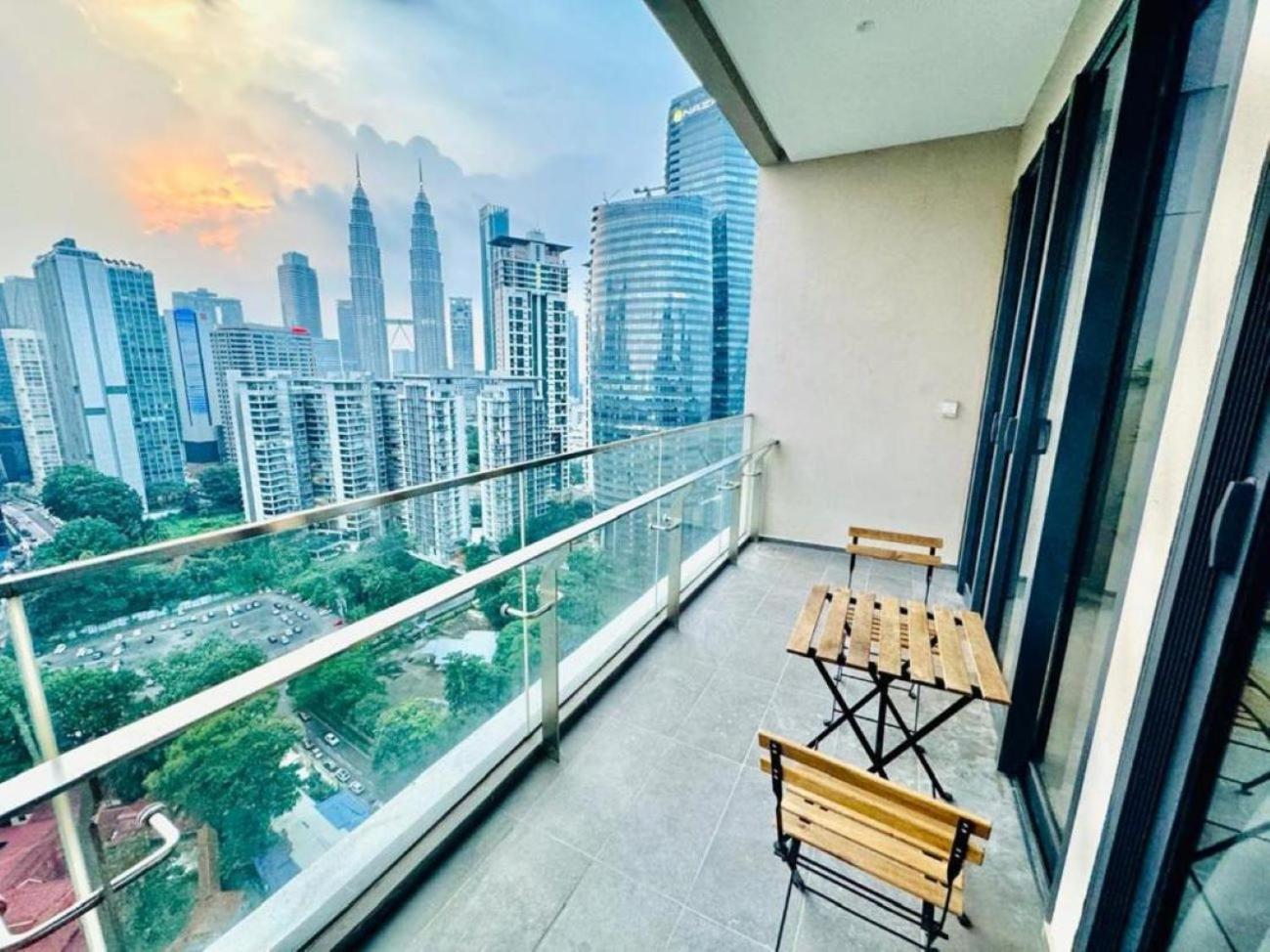 Crown Suites The Manor Klcc Kuala Lumpur City Center Extérieur photo